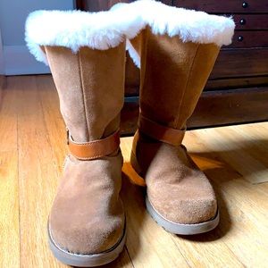 Ugg girls boots